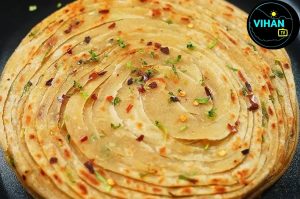 Pyaaz Laccha Paratha Recipe